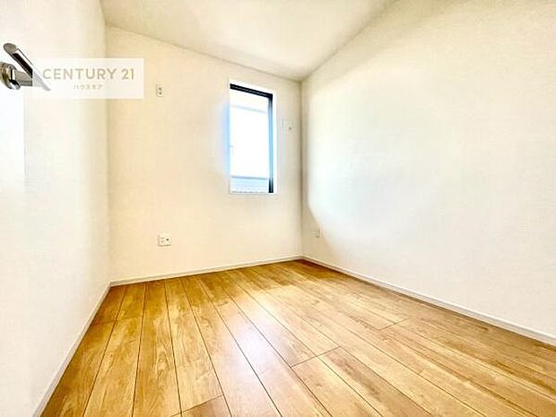 シンプルにデザインされているため、家具を選びません！お気に入りの家具を置いてくつろげる空間を作ることができます。