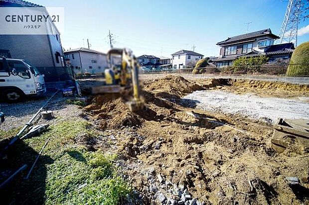 駐車スペースは2台分あります！セカンドカーはもちろん、バイクや自転車なども置き場所に困りません。