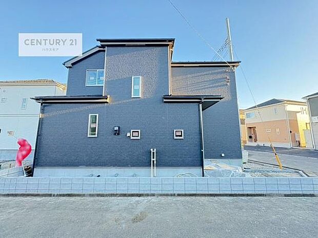 物件探しのご条件・ご要望・ご質問など、何なりと弊社スタッフまでお申し付けください！不動産に関することなら、どのようなことでも誠心誠意対応させて頂きます。