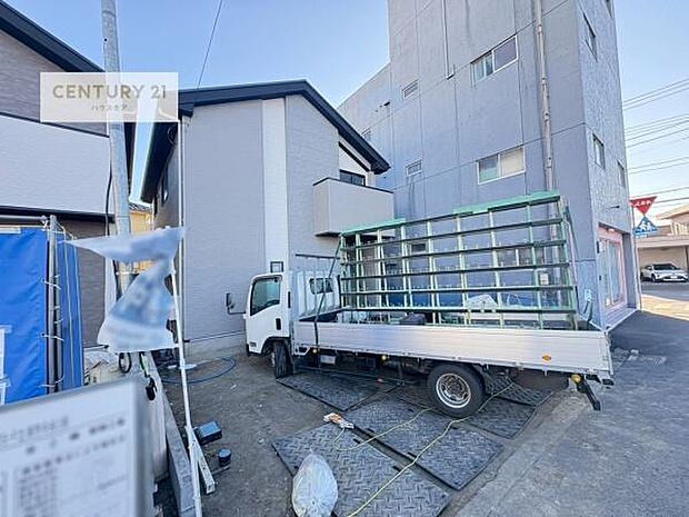 物件探しのご条件・ご要望・ご質問など、何なりと弊社スタッフまでお申し付けください！不動産に関することなら、どのようなことでも誠心誠意対応させて頂きます。