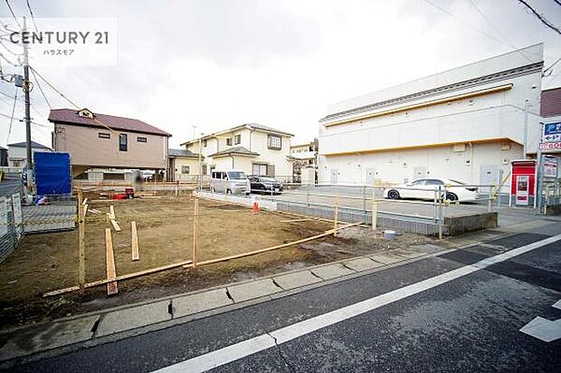 カースペース付きなのでマイカーをお持ちの方も安心ですね！ぜひ現地にてお確かめくださいませ！