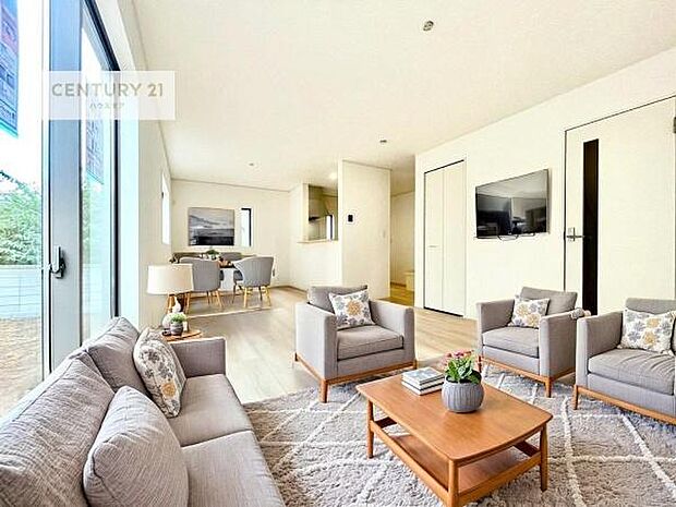 家具はCGパースです。大切な家族が集まるからこそLDKにはこだわりたい。子供たちが元気に笑いながら走り回っている姿を見た時が「広い家にして良かった」と思う瞬間です。