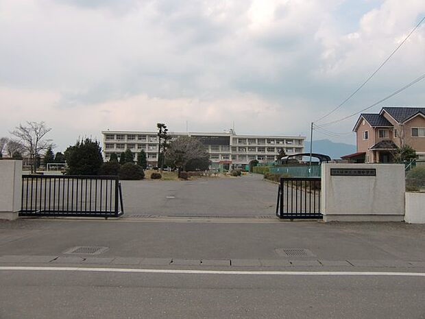 つくば市立大穂中学校まで3100m