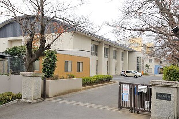 取手市立取手小学校まで1000m