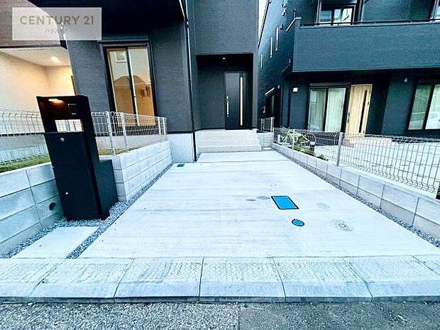 カースペース付きなのでマイカーをお持ちの方も安心ですね！ぜひ現地にてお確かめくださいませ！