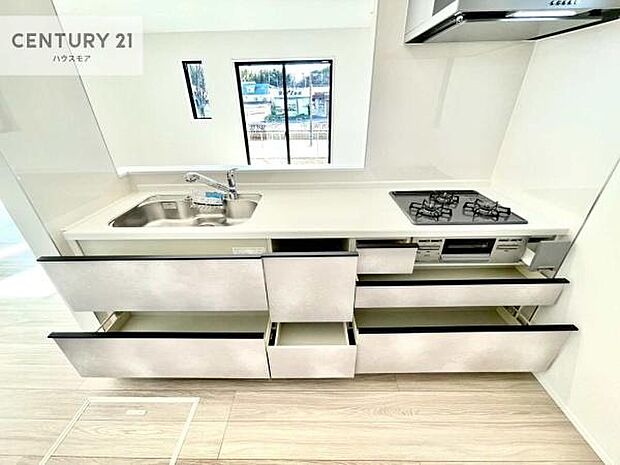 収納スペースが豊富で、調理スペースがスッキリと片付きひろ〜く活用できます！快適に作業ができます！毎日の料理が捗ります！【現地販売会開催中】