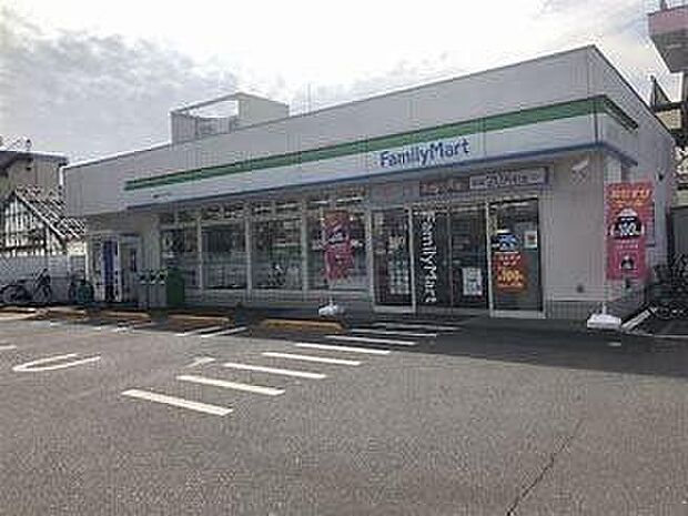 ファミリーマート新松戸六丁目店まで736m