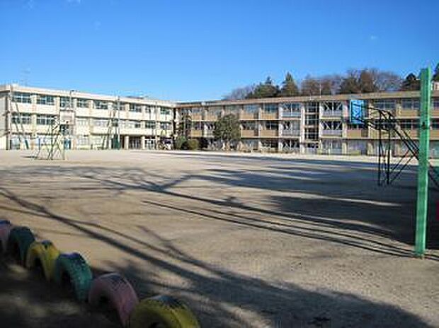 松戸市立高木小学校まで860m