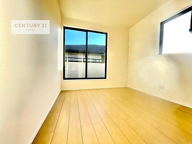 シンプルにデザインされているため、家具を選びません！お気に入りの家具を置いてくつろげる空間を作ることができます。