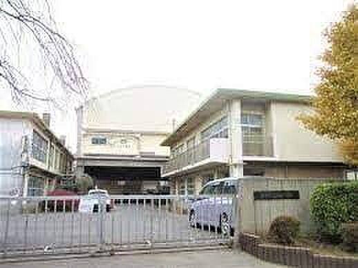 取手市立白山小学校まで450m