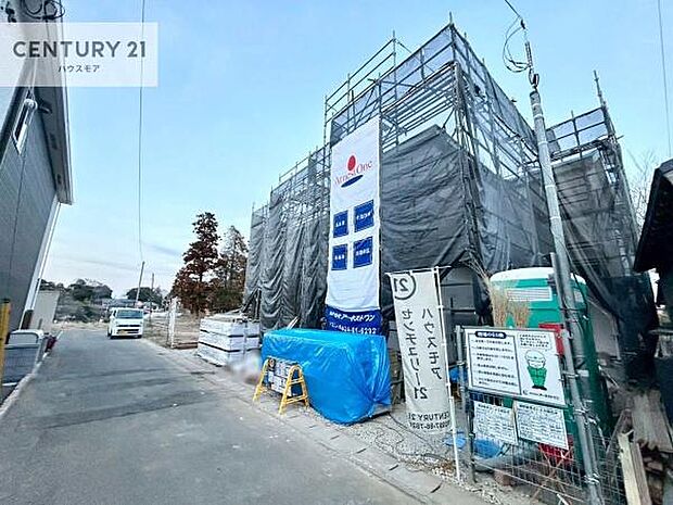 前面道路4ｍ！陽当り良好な立地です。車庫入れが苦手な方も安心ですね。【現地販売会開催中】