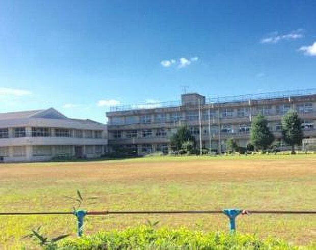 つくば市立茎崎第二小学校まで1900m
