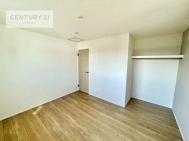 シンプルにデザインされているため、家具を選びません！お気に入りの家具を置いてくつろげる空間を作ることができます。