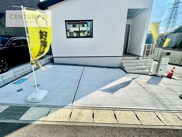 カースペース付きなのでマイカーをお持ちの方も安心ですね！ぜひ現地にてお確かめくださいませ！