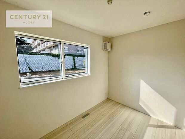 シンプルにデザインされているため、家具を選びません！お気に入りの家具を置いてくつろげる空間を作ることができます。