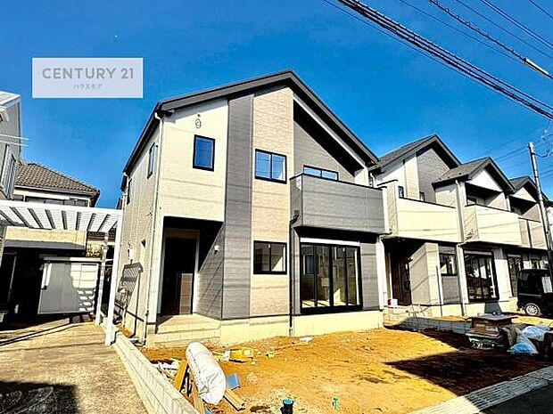 全3棟のキレイな街並み。是非1度ご内見ください。物件探しのご条件・ご要望・ご質問など、不動産に関することなら、どのようなことでも誠心誠意対応させて頂きます！【現地販売会開催中】