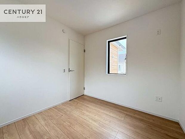 シンプルにデザインされているため、家具を選びません！お気に入りの家具を置いてくつろげる空間を作ることができます。