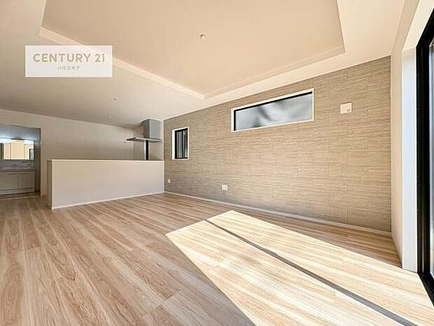 リビング全体が見渡せる対面キッチンなので、お子様の様子を見守りながら作業ができる子育てがしやすい安心な間取です！