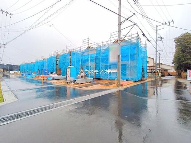 前面道路5ｍ！陽当り良好な立地です。車庫入れが苦手な方も安心ですね。