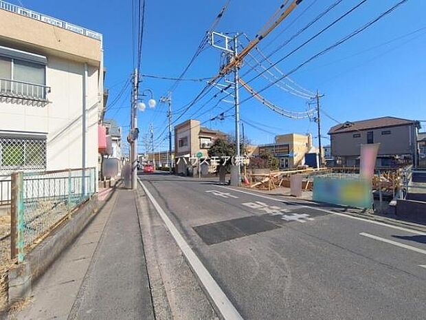 前面道路は7.5ｍ！陽当り良好な立地です。車庫入れが苦手な方も安心ですね。