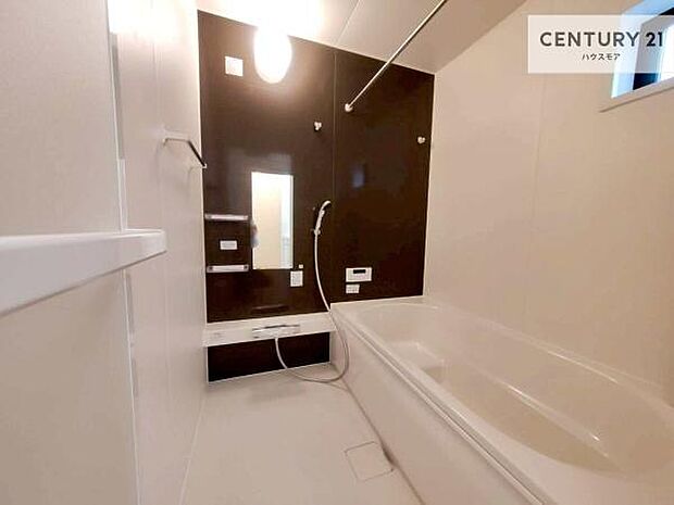 1日の疲れをしっかりと癒してくれる浴室です。おうちの素敵なリラクゼーション場所です！