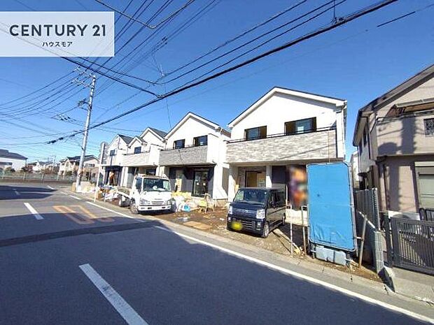 全16棟のキレイな街並み。是非1度ご内見ください。物件探しのご条件・ご要望・ご質問など、不動産に関することならどのようなことでも誠心誠意対応させて頂きます。