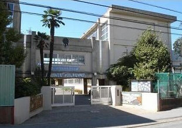 柏市立高柳小学校まで694m