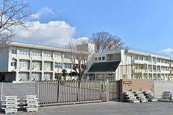 土浦市立東小学校まで1200m