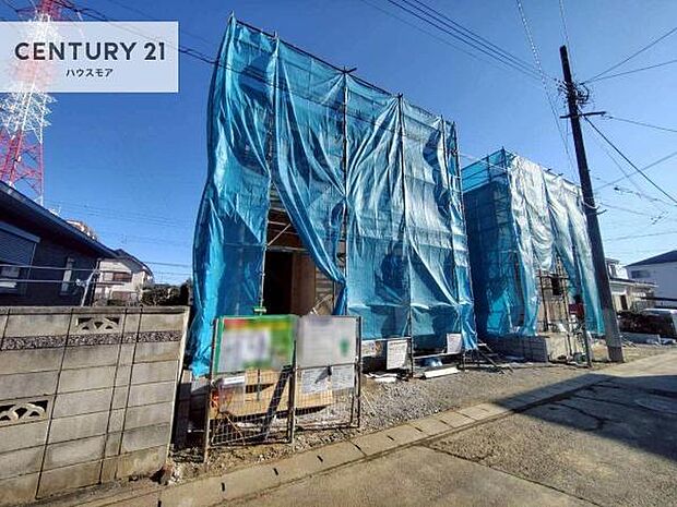 前面道路4.1ｍ！陽当り良好な立地です。車庫入れが苦手な方も安心ですね。