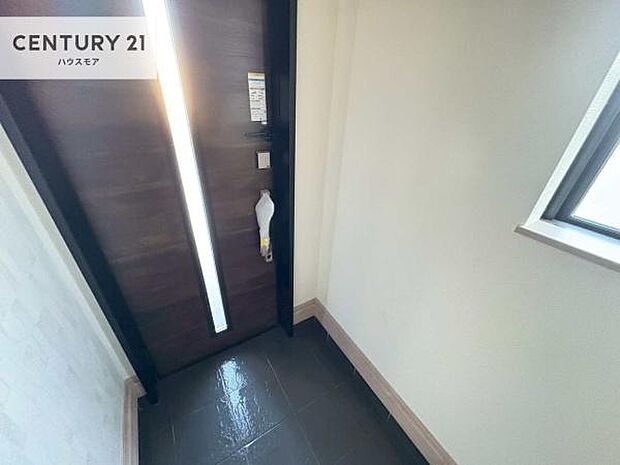 写真では伝わりきらない明るさと風通し。気になったら、今日でも内見OK!まずは見て感じてみませんか?お問い合わせお待ちしております!