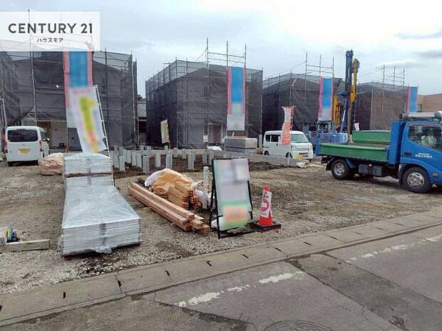 全7棟のキレイな街並み。是非1度ご内見ください。物件探しのご条件・ご要望・ご質問など、不動産に関することなら、どのようなことでも誠心誠意対応させて頂きます!