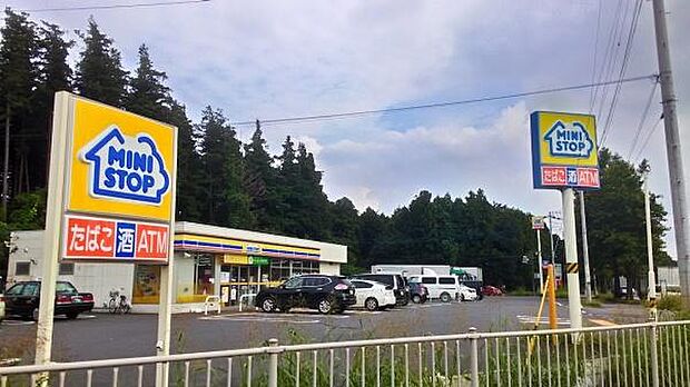 ミニストップつくば稲岡店まで832m