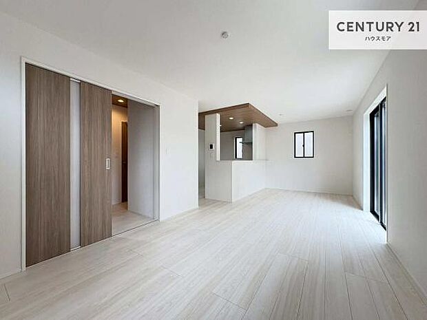 心地良いダイニングは家族が自然と集まります。家族団欒の時間が増えそうです。ご家族と、より一層充実した時間を過ごせそうですね。