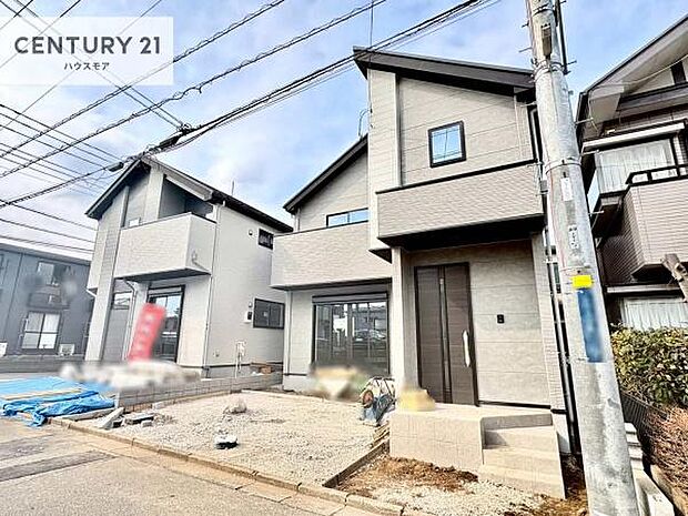 全2棟のキレイな街並み。是非1度ご内見ください。物件探しのご条件・ご要望・ご質問など、不動産に関することならどのようなことでも誠心誠意対応させて頂きます。