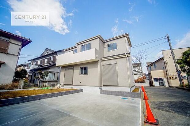 周辺環境や、お客様のご希望に合った物件も一緒にご案内を致します。住宅ローンアドバイザーによるご相談も承ります。当社はお問い合わせに即対応します!お待たせしません!