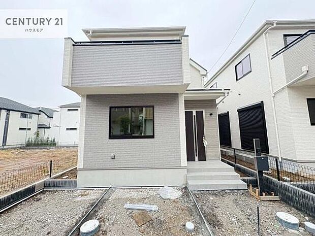 カースペース付きなのでマイカーをお持ちの方も安心ですね!ぜひ現地にてお確かめくださいませ!