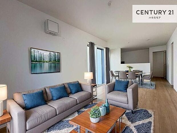 家具はCGパースです。心地良いリビングは家族が自然と集まります。家族団欒の時間が増えそうです。ご家族と、より一層充実した時間を過ごせそうですね。