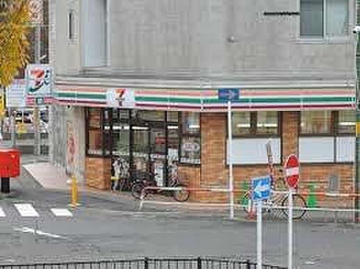 セブンイレブン松戸上本郷駅前店まで326m