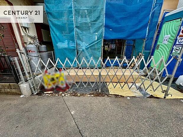 カースペース付きなのでマイカーをお持ちの方も安心ですね!ぜひ現地にてお確かめくださいませ!