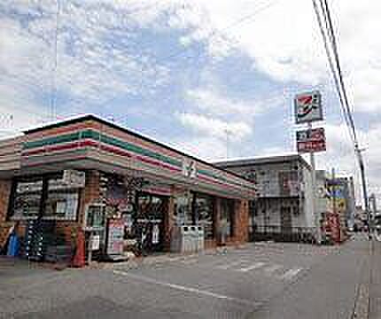 セブンイレブン柏逆井店まで400m