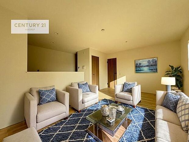 家具はCGパースです。心地良いリビングは家族が自然と集まります。家族団欒の時間が増えそうです。ご家族と、より一層充実した時間を過ごせそうですね。