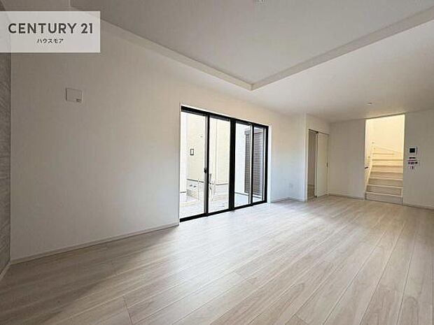 大切な家族が集まるからこそLDKにはこだわりたい。子供たちが元気に笑いながら走り回っている姿を見た時が「広い家にして良かった」と思う瞬間です。