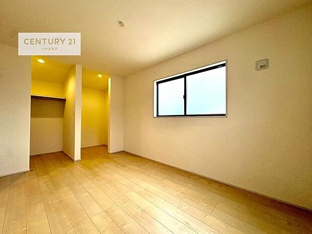 収納がしっかりあるので家具の配置がしやすく、ライフスタイルに合わせたお部屋作りが可能です。