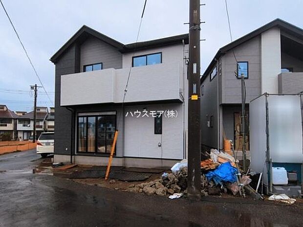 駐車スペースは2台分あります!セカンドカーはもちろん、バイクや自転車なども置き場所に困りません。【現地販売会開催中】