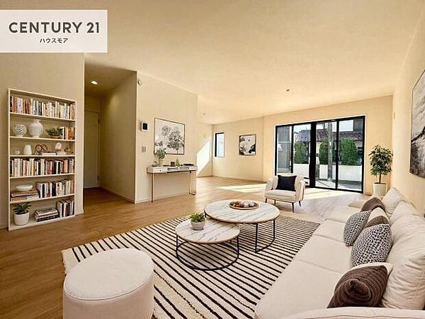 家具はCGパースです。心地良いリビングは家族が自然と集まります。家族団欒の時間が増えそうです。ご家族と、より一層充実した時間を過ごせそうですね。