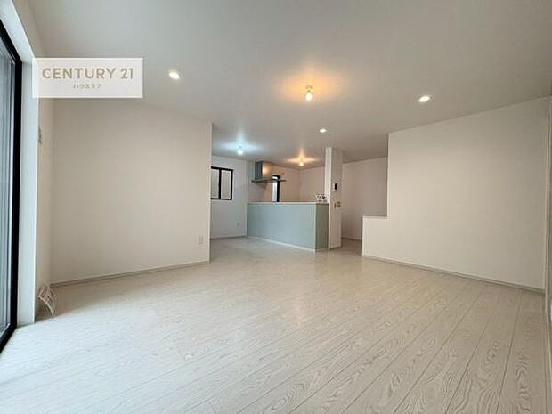 心地良いリビングは家族が自然と集まります。家族団欒の時間が増えそうです。ご家族と、より一層充実した時間を過ごせそうですね。