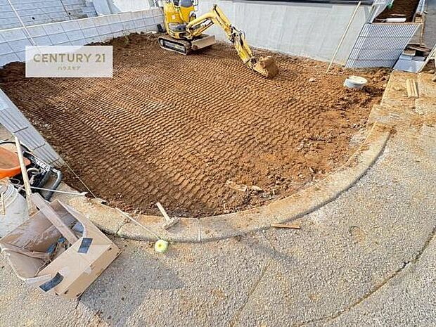 駐車スペースは2台分あります!セカンドカーはもちろん、バイクや自転車なども置き場所に困りません。