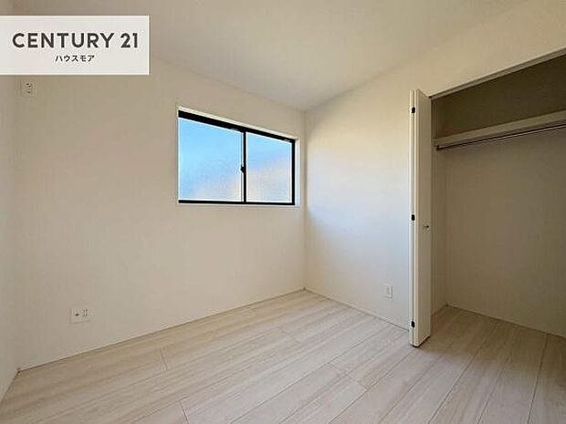 収納がしっかりあるので家具の配置がしやすく、ライフスタイルに合わせたお部屋作りが可能です。