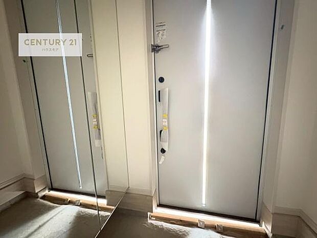 シューズボックス付き。玄関が片付きお掃除がしやすいです!スッキリした玄関で戸を開けた瞬間、清潔感のある心地いい空間が出迎えてくれます。