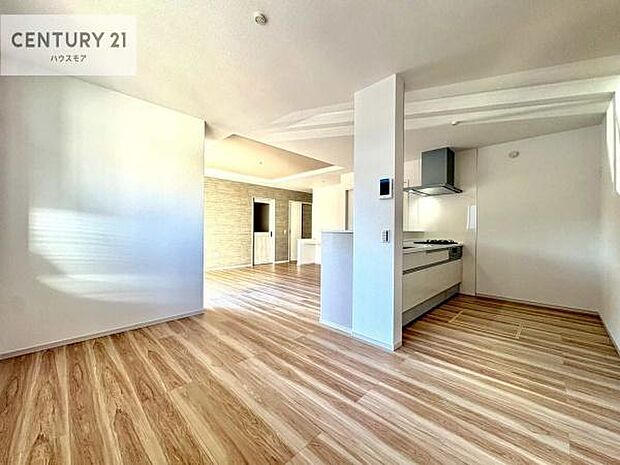 大切な家族が集まるからこそLDKにはこだわりたい。子供たちが元気に笑いながら走り回っている姿を見た時が「広い家にして良かった」と思う瞬間です。